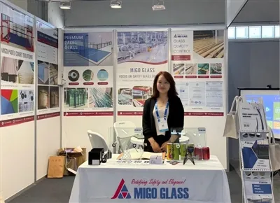 Thaispeáin MIGO GLASS Réitigh Gloine Gairmiúla Padel Court Ag Cruinniú Mullai...