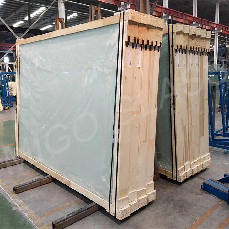 Padel court glass packaging