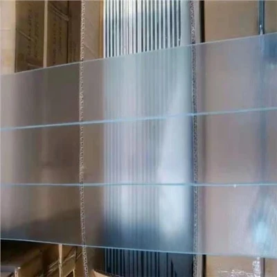 Blade Gloine Obscure Louver